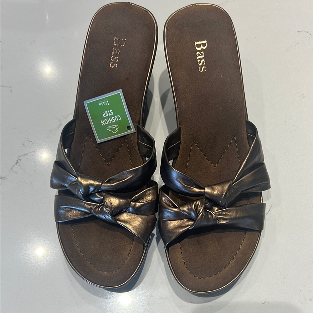 Bass Bronze wedge Women 8.5M new